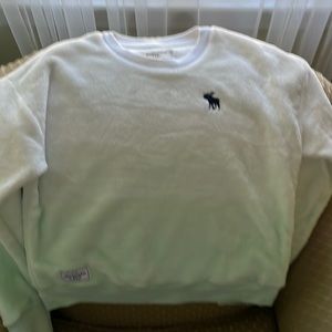 Abercrombie ultra soft crewneck, girls size 11/12